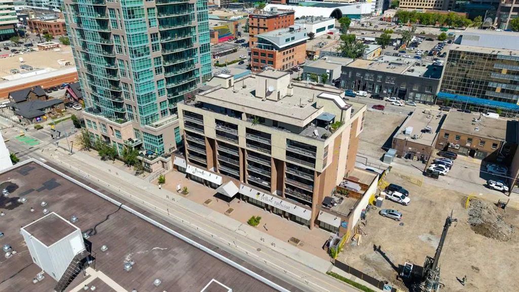 718 12 Avenue SW #305
