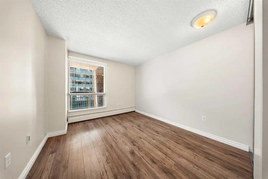 718 12 Avenue SW #305