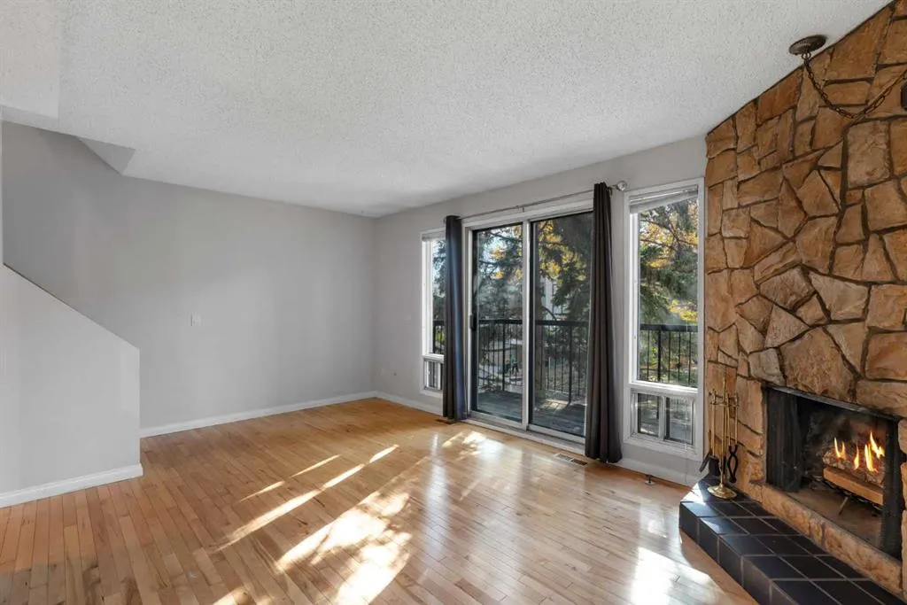 643 4 Avenue NE #16