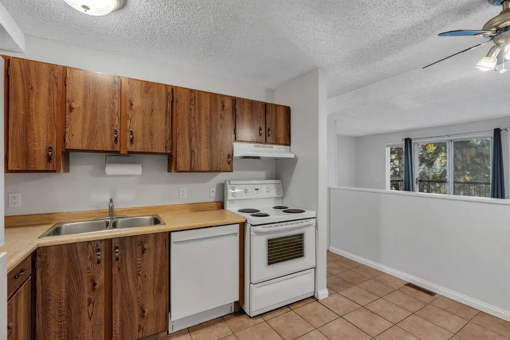 643 4 Avenue NE #16