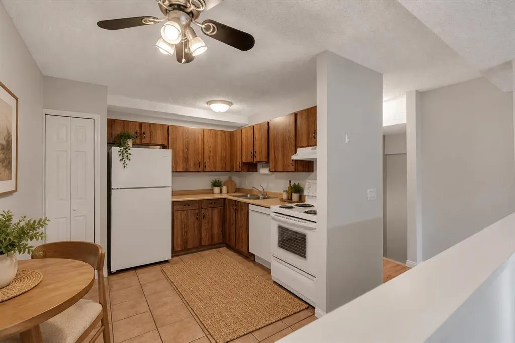 643 4 Avenue NE #16