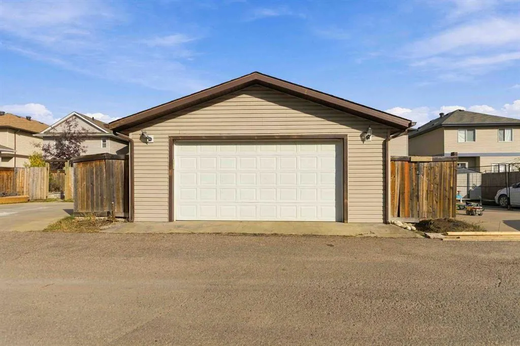 132 Fireweed Crescent