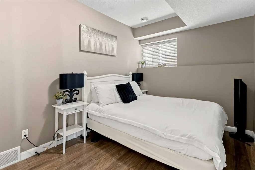 86 Heritage View