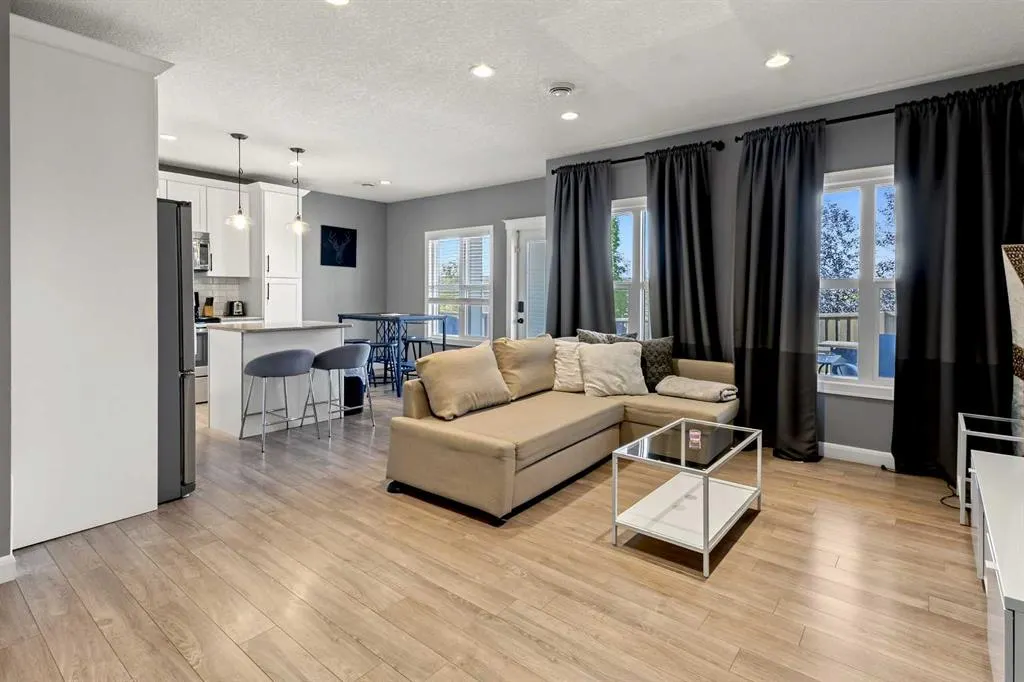86 Heritage View