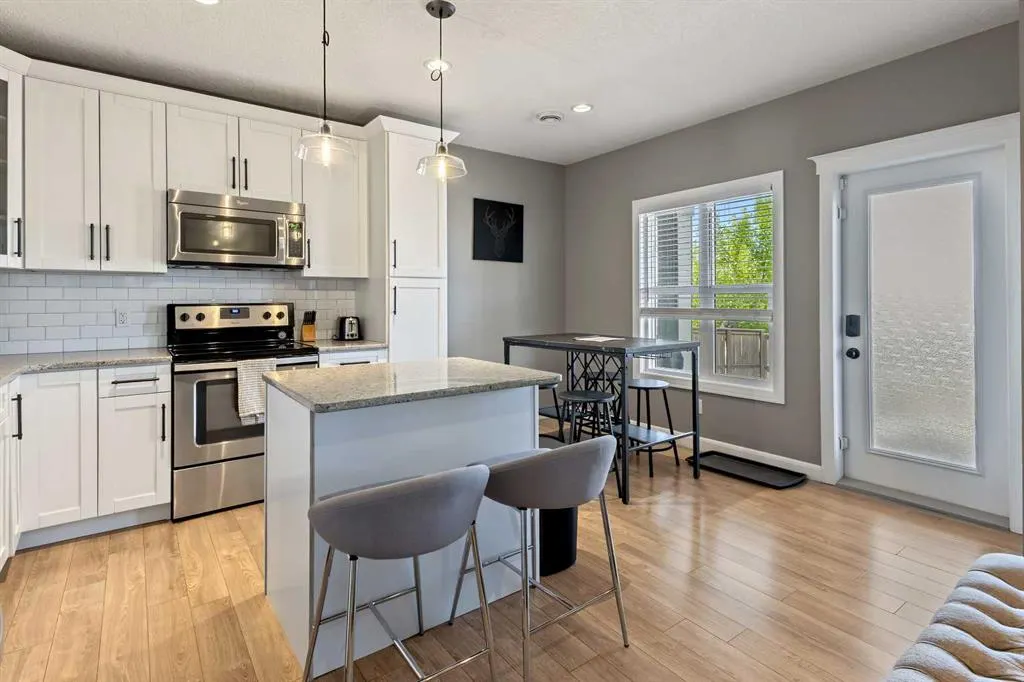 86 Heritage View