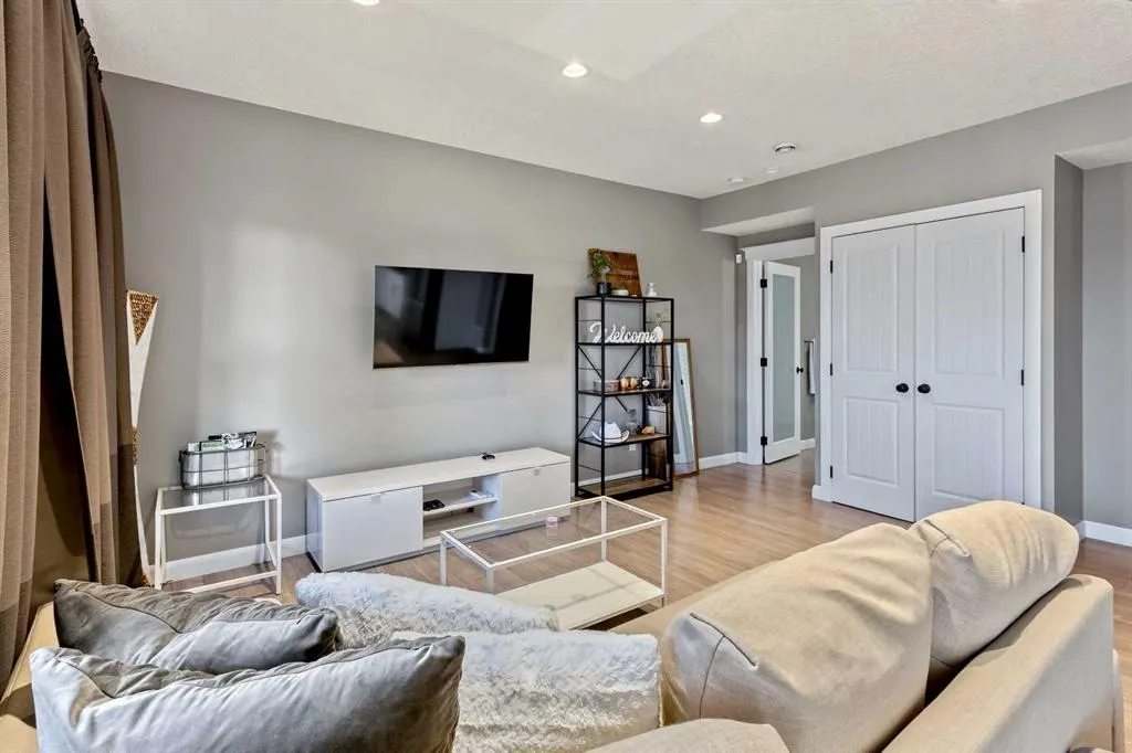 86 Heritage View