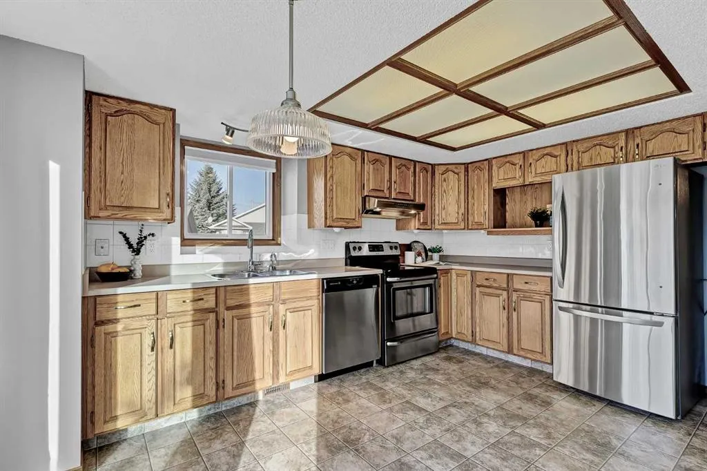 39 Woodside Close NW