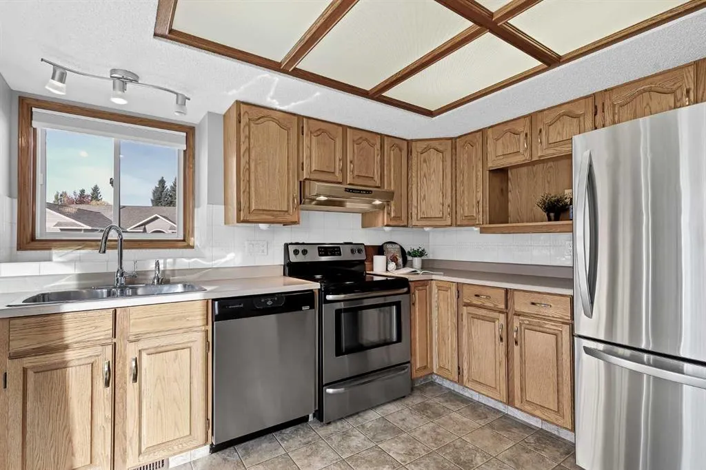 39 Woodside Close NW