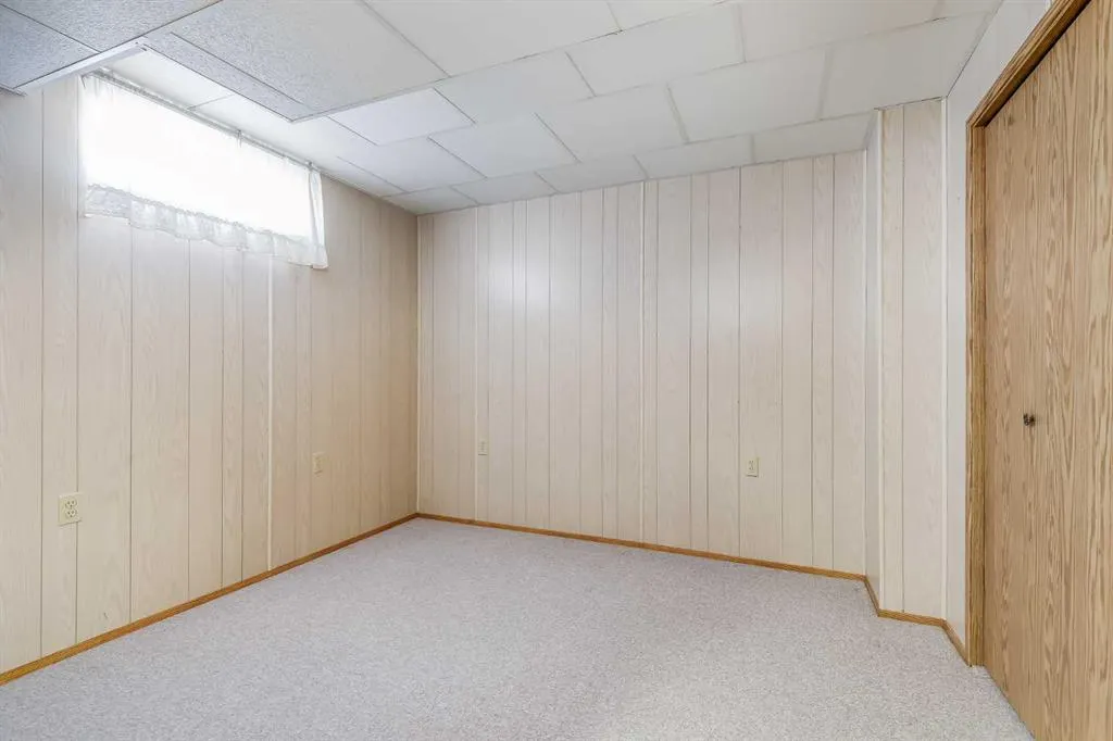 39 Woodside Close NW