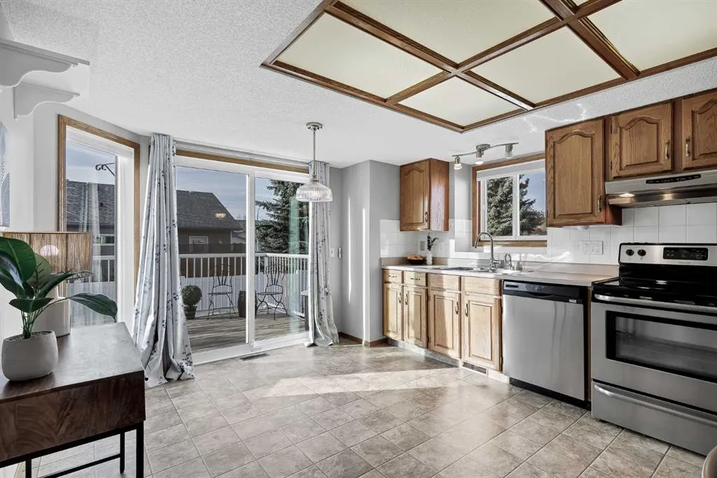 39 Woodside Close NW