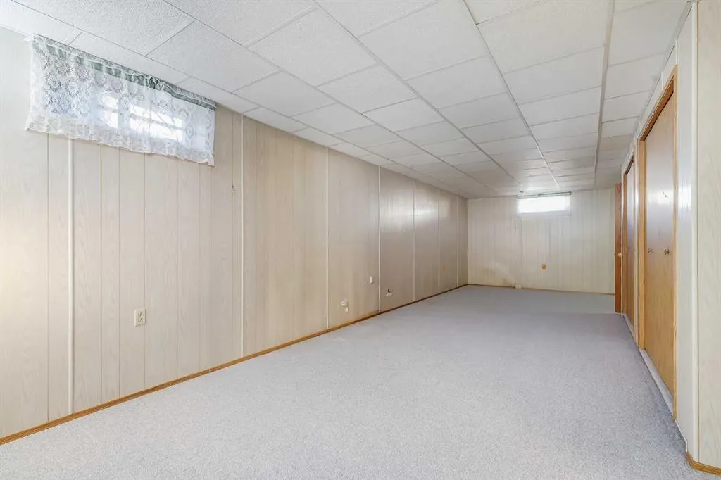 39 Woodside Close NW