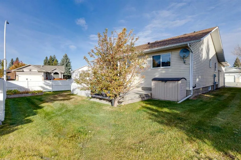 39 Woodside Close NW