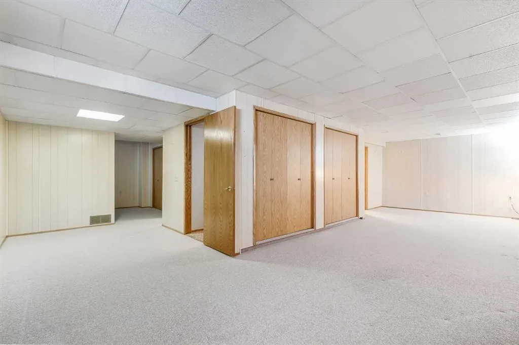 39 Woodside Close NW