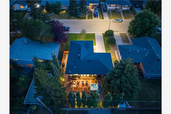 20 Gainsborough Drive SW
