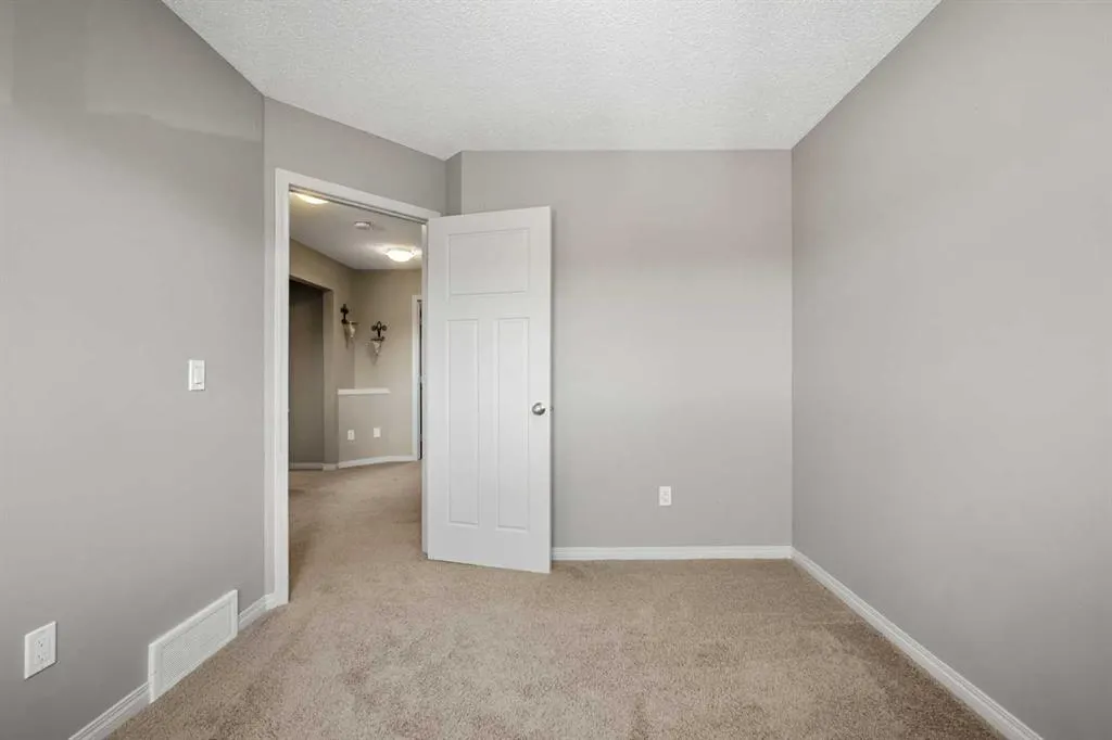 116 Drake Landing Loop