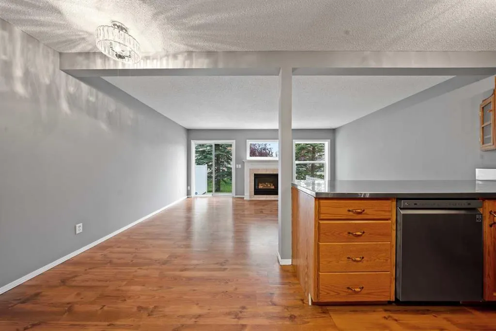 13 Country Hills Rise NW