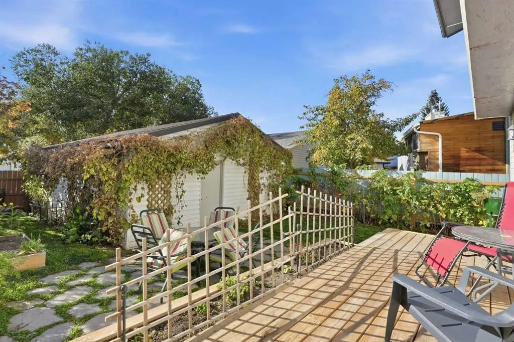 296 Woodbine Boulevard SW
