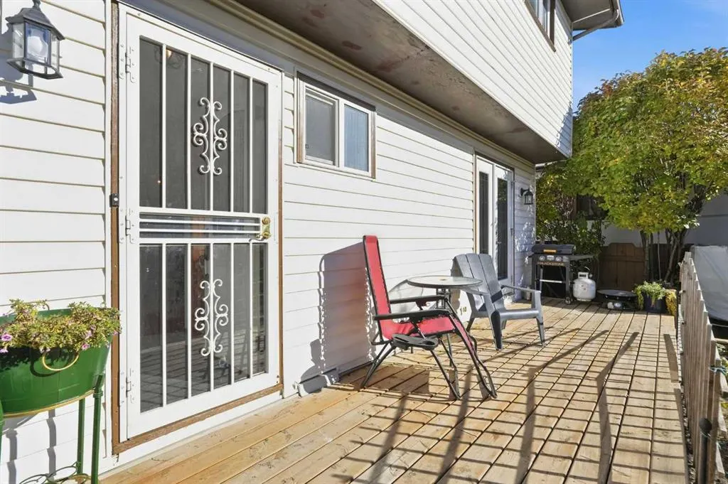 296 Woodbine Boulevard SW