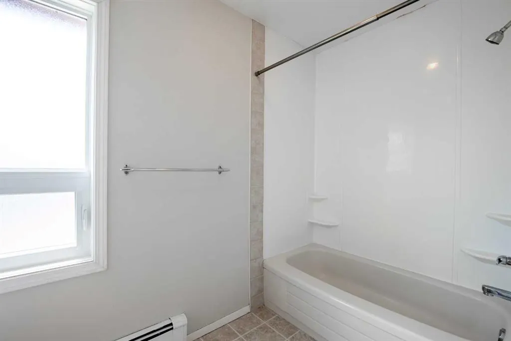 65 Temple Boulevard W #307