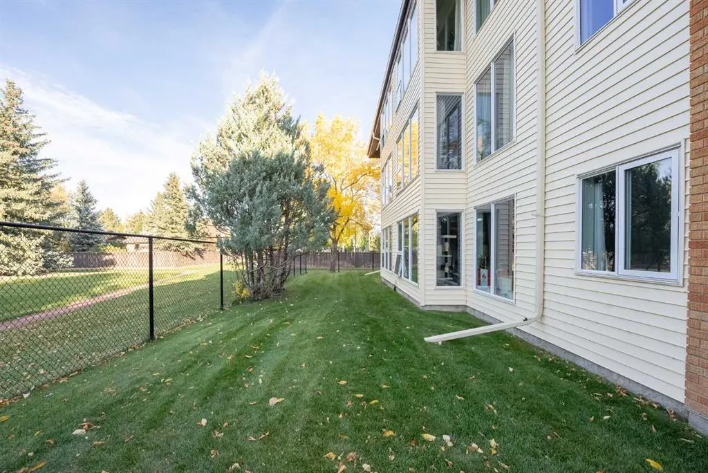 65 Temple Boulevard W #307