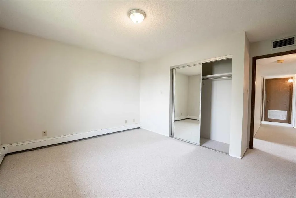 65 Temple Boulevard W #307