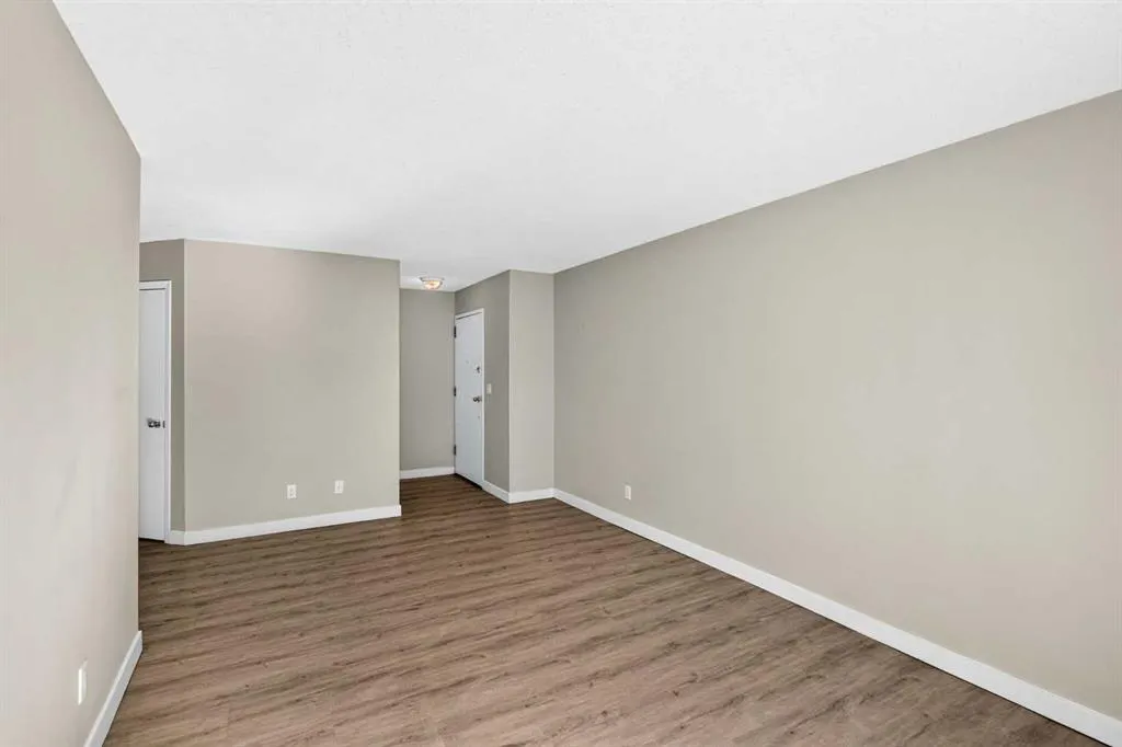 835 19 Avenue SW #105