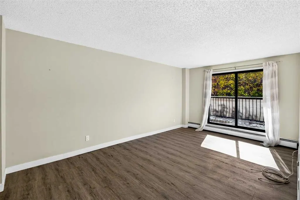835 19 Avenue SW #105