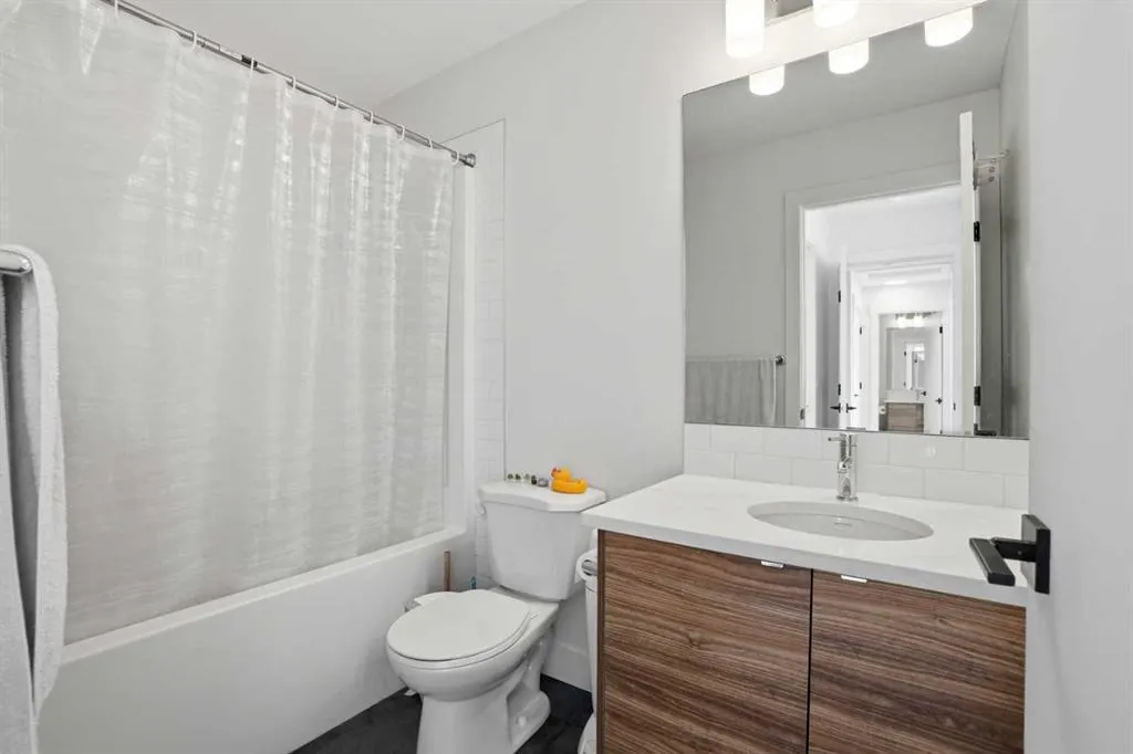 10060 46 Street NE #402