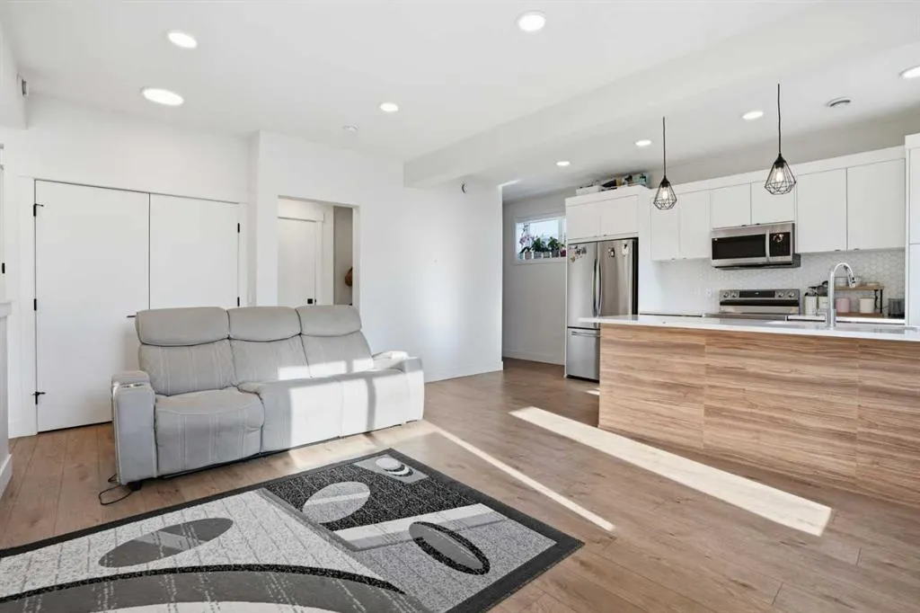10060 46 Street NE #402