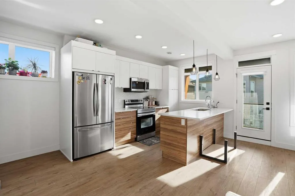 10060 46 Street NE #402