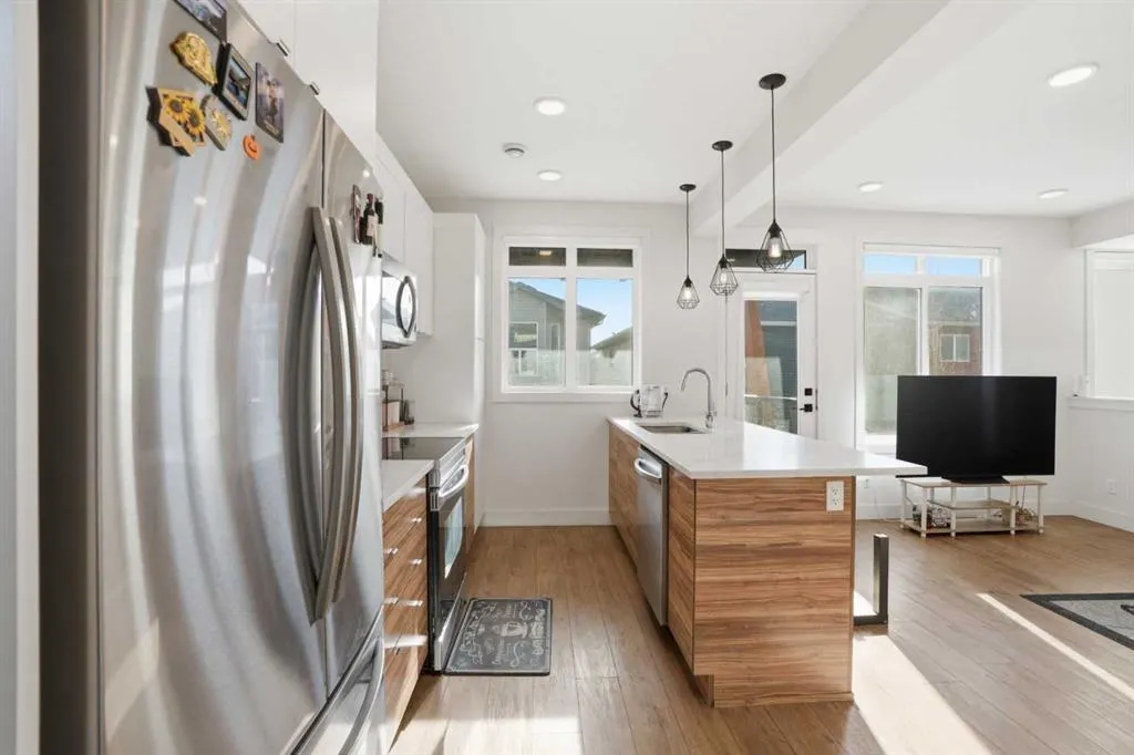 10060 46 Street NE #402