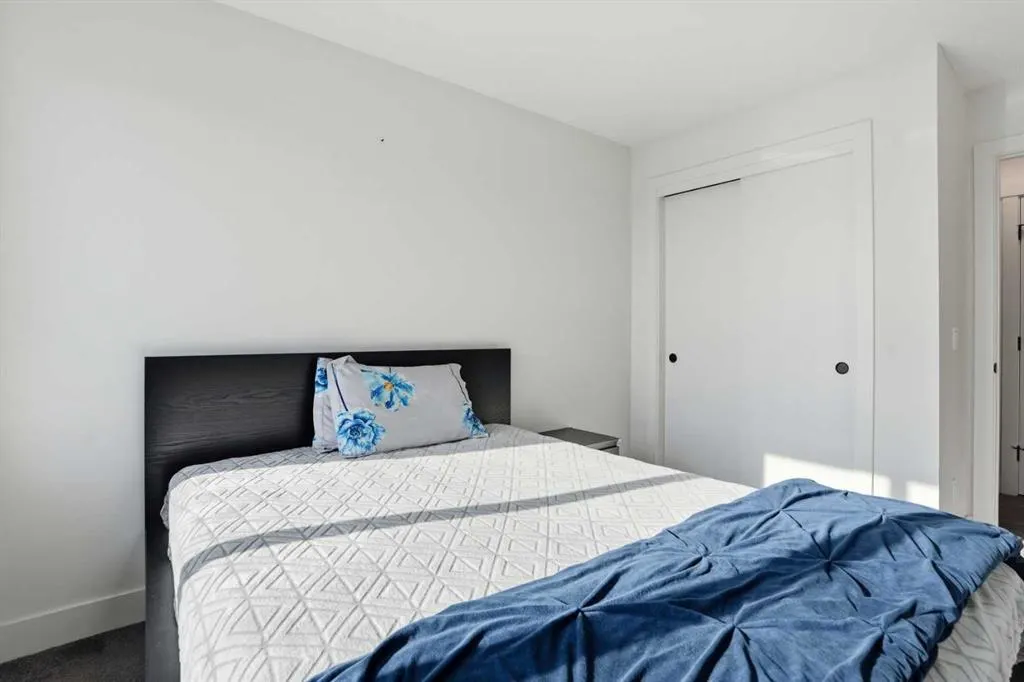 10060 46 Street NE #402
