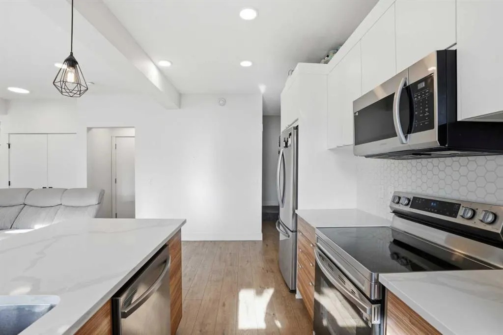 10060 46 Street NE #402