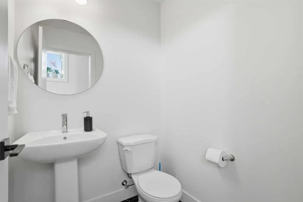 10060 46 Street NE #402