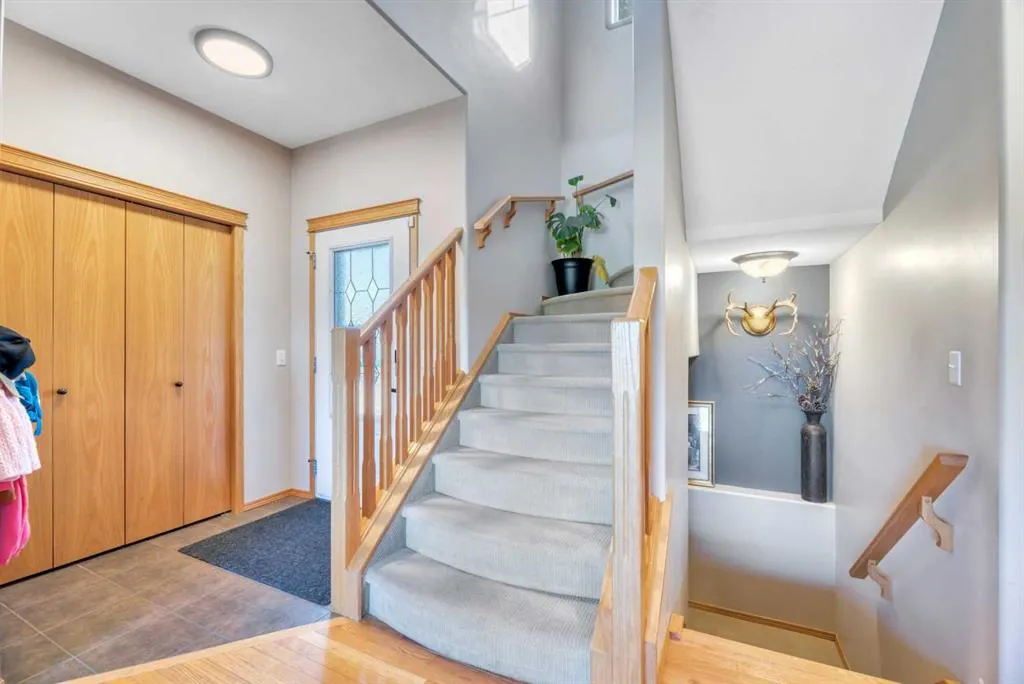 148 Aspen Creek Crescent