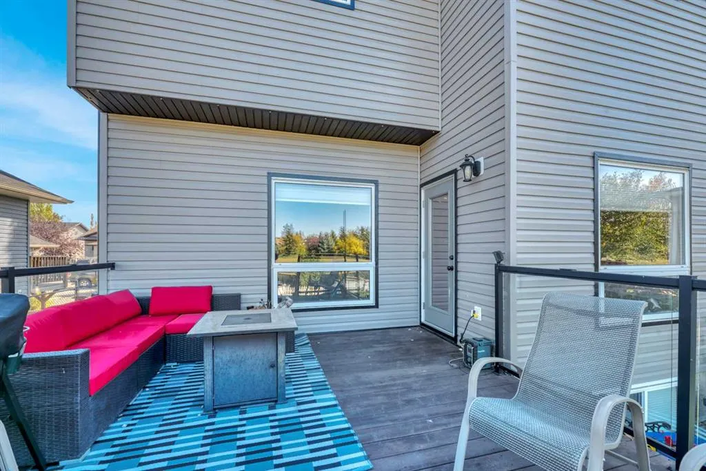 148 Aspen Creek Crescent