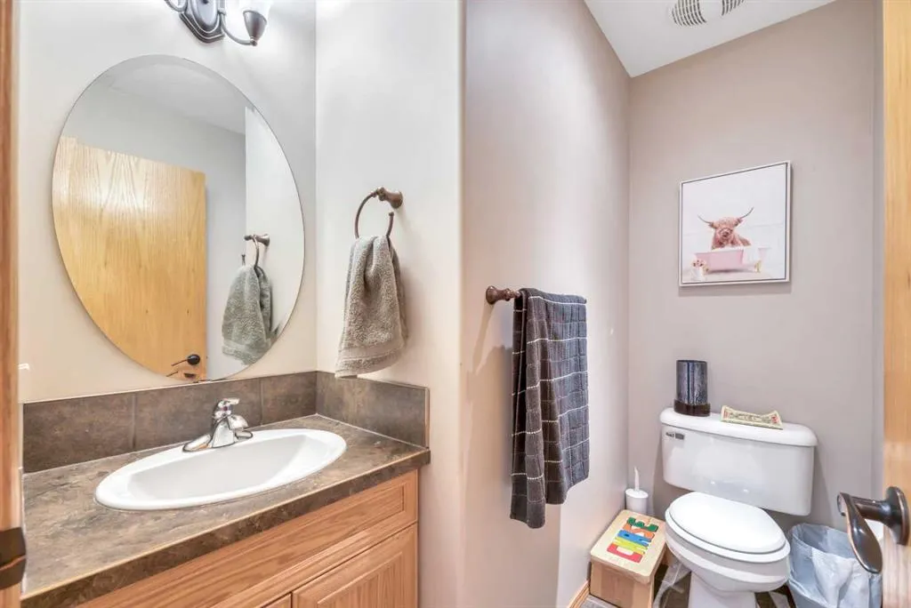 148 Aspen Creek Crescent