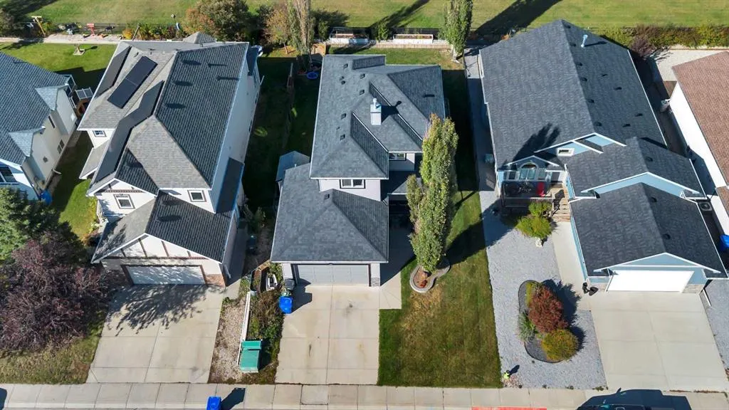 148 Aspen Creek Crescent