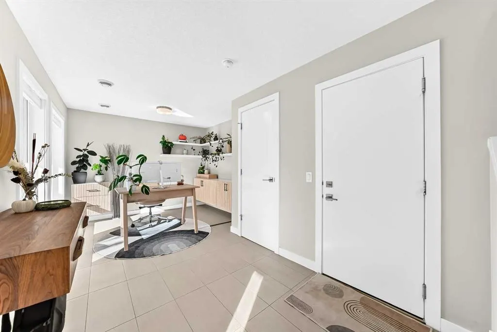 16 Lebel Crescent NW