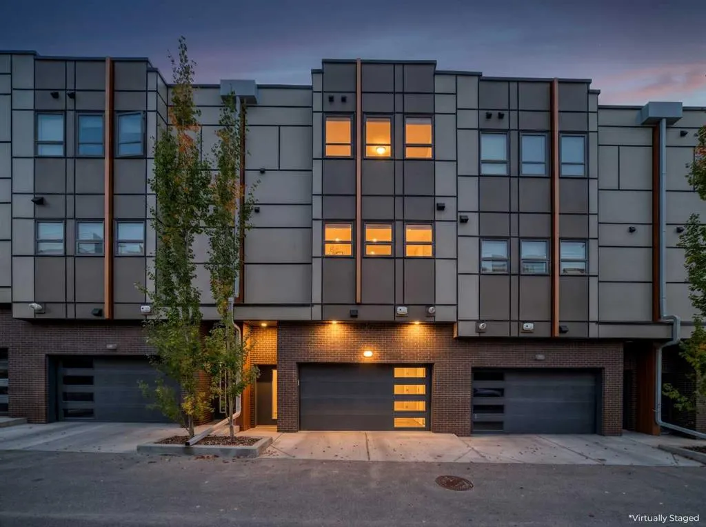 16 Lebel Crescent NW