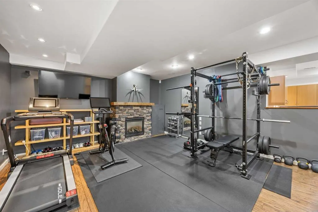 7 Springbank Mews SW
