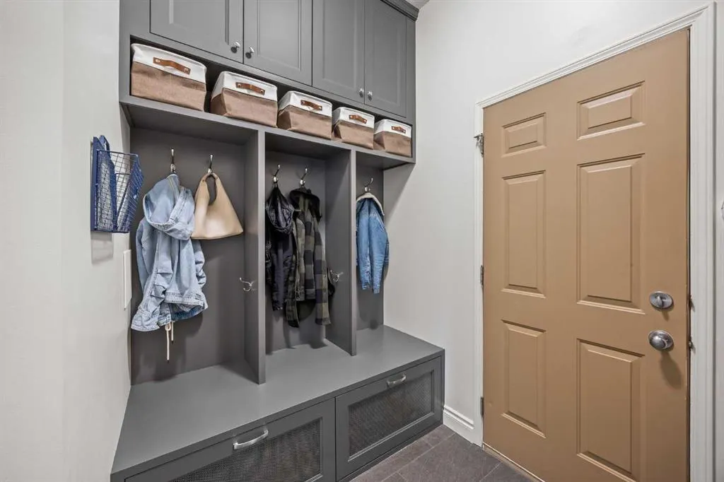 7 Springbank Mews SW