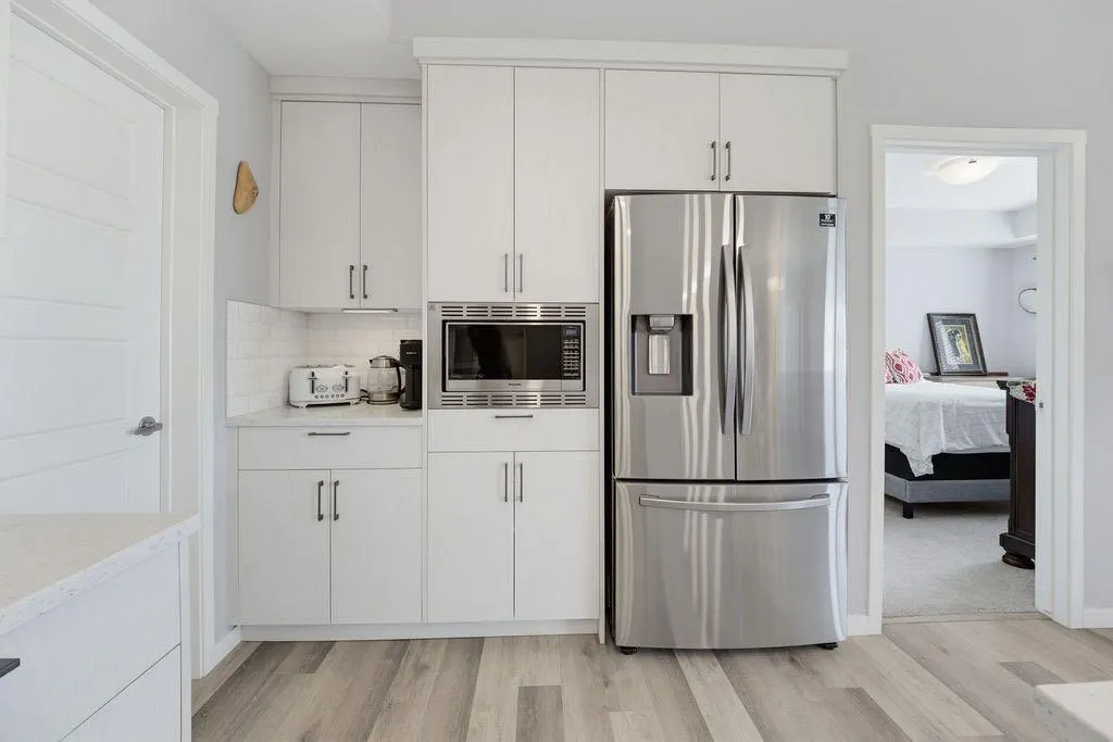 300 Harvest Hills Place NE #204