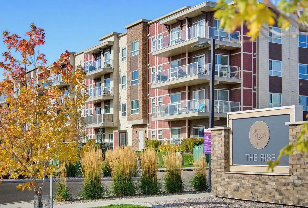 300 Harvest Hills Place NE #204