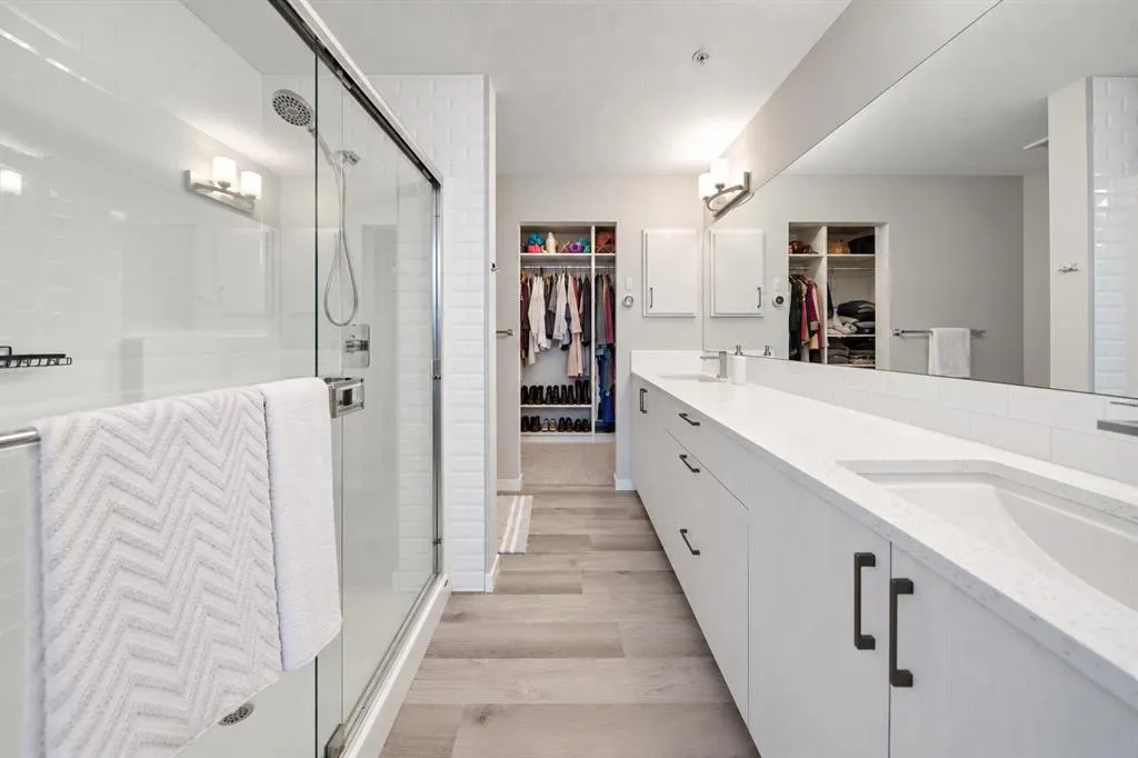 300 Harvest Hills Place NE #204