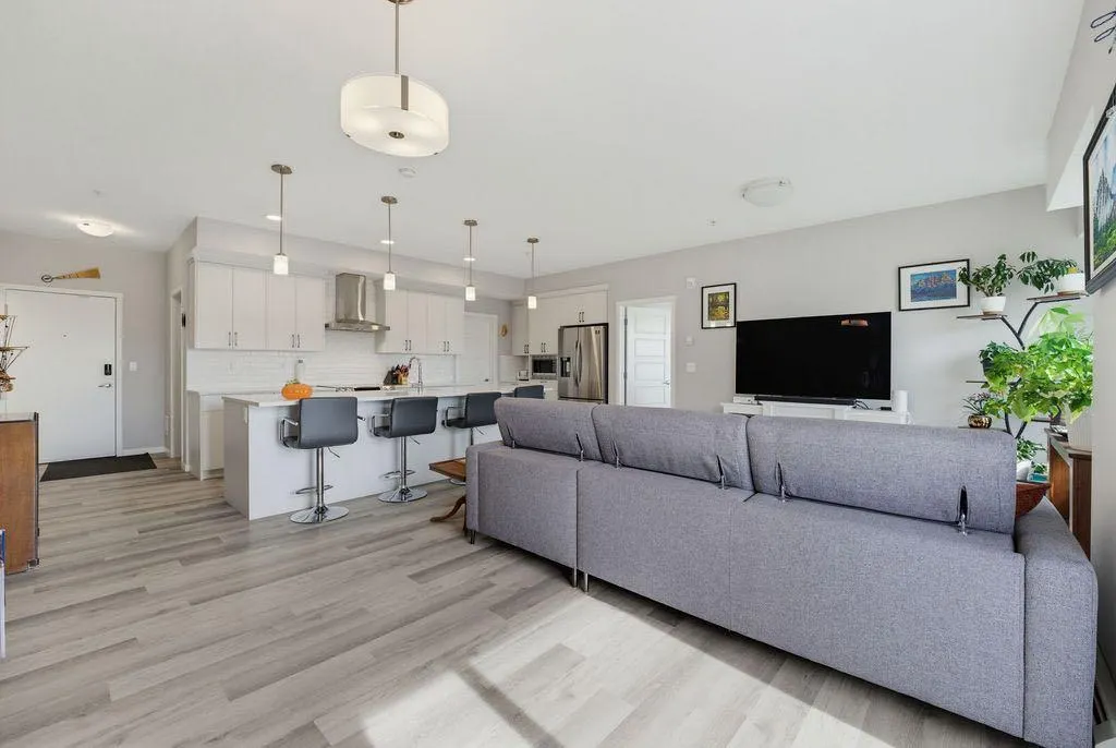 300 Harvest Hills Place NE #204