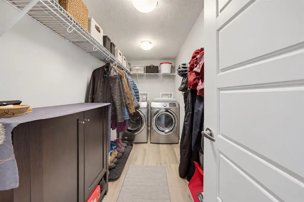 300 Harvest Hills Place NE #204