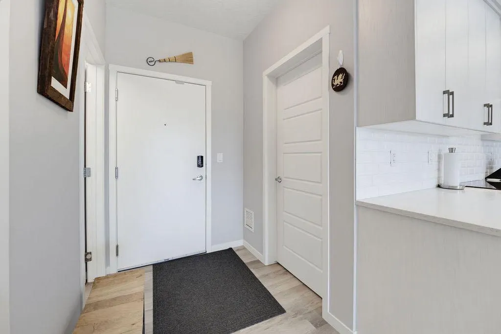 300 Harvest Hills Place NE #204