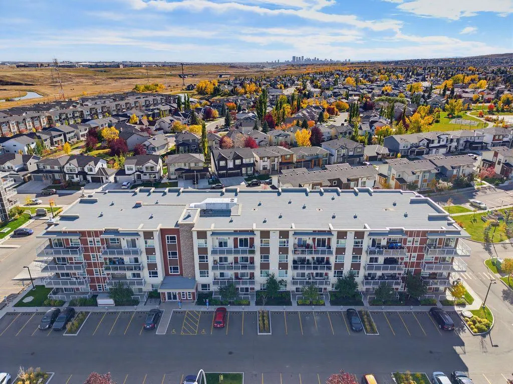 300 Harvest Hills Place NE #204