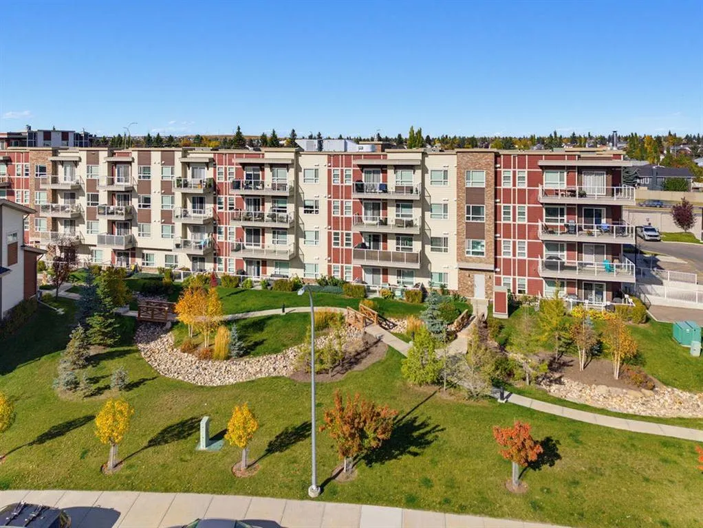 300 Harvest Hills Place NE #204